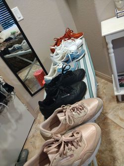 NICE REEBOK SHOES,CLEAN! 8.5