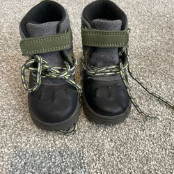 Toddler snow boots size 5t