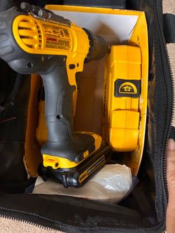 DEWALT DCD777D1 drill