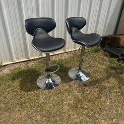 2 adjustable height bar stools