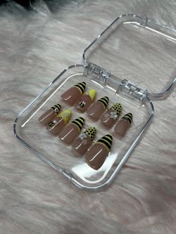 Beeotch - Press-ons