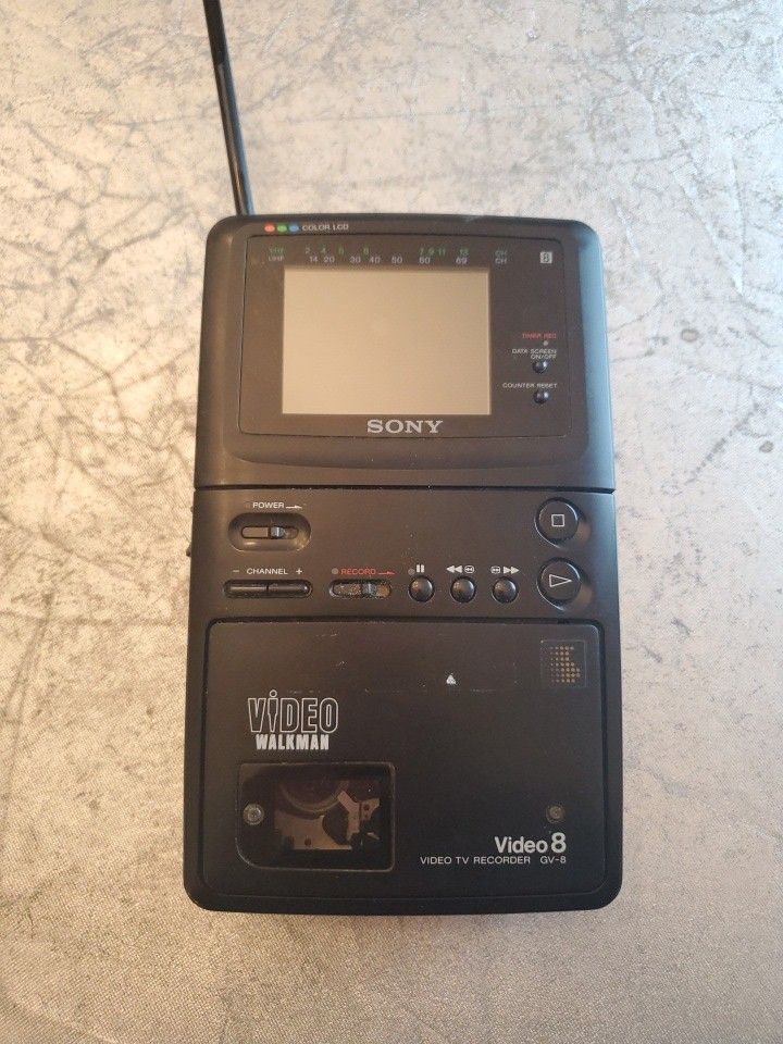 RARE Sony GV 9E PAL Video 8 Video TV Recorder/Walkman ** UNTESTED/PARTS/REPAIR *