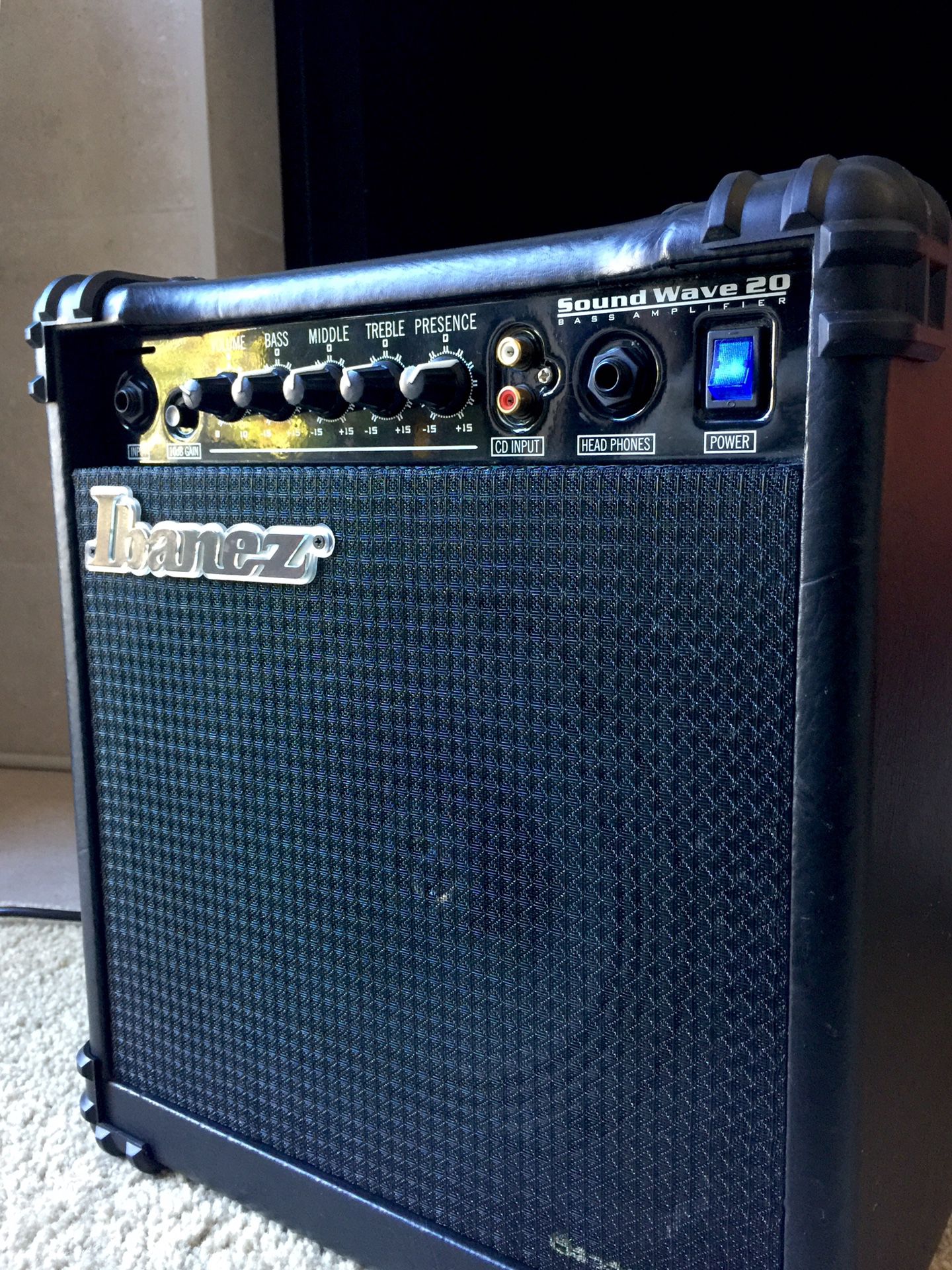 Ibanez Bass Guitar Amplifier Sound Wave 20 Amp LIKE NEW!