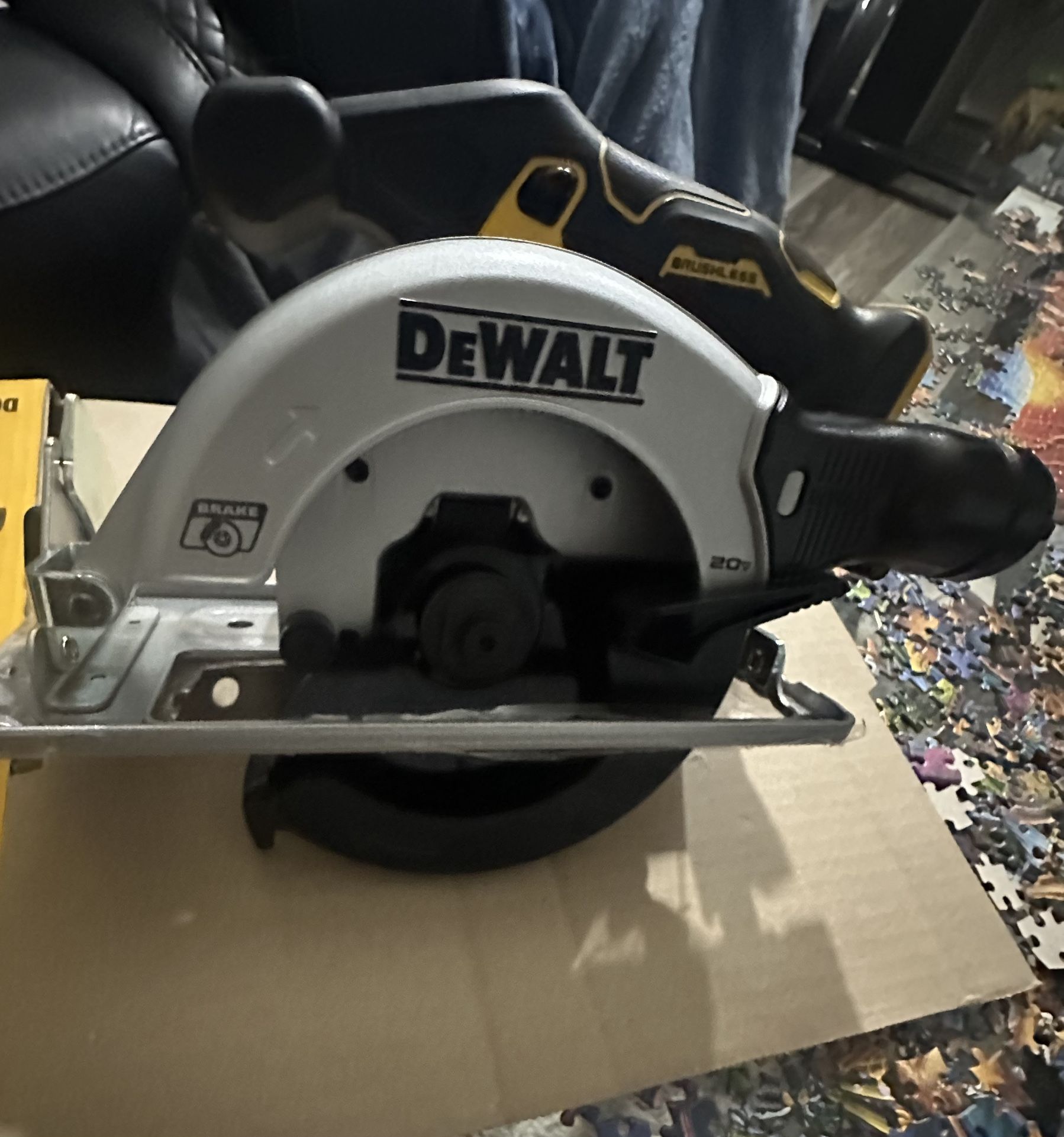 Dewalt 6 1/2 (165 Mm) 20v Max Circular Saw