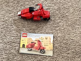 LEGO Vespa 