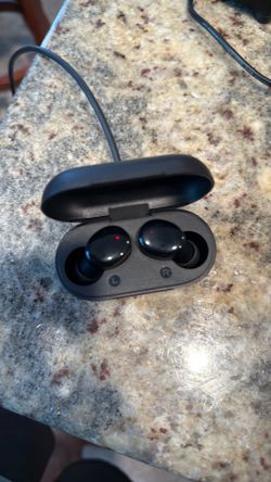 Bluetooth earbuds