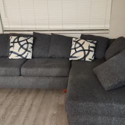 Couch / Sectional / Sofa