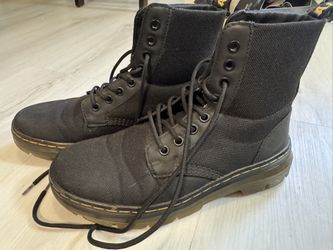 Doc Marten Combs Size 7 (80.00 OBO)
