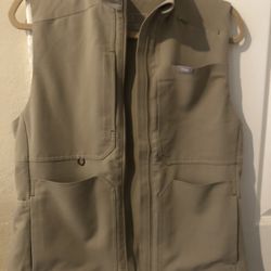 figs technical collection man vest tan