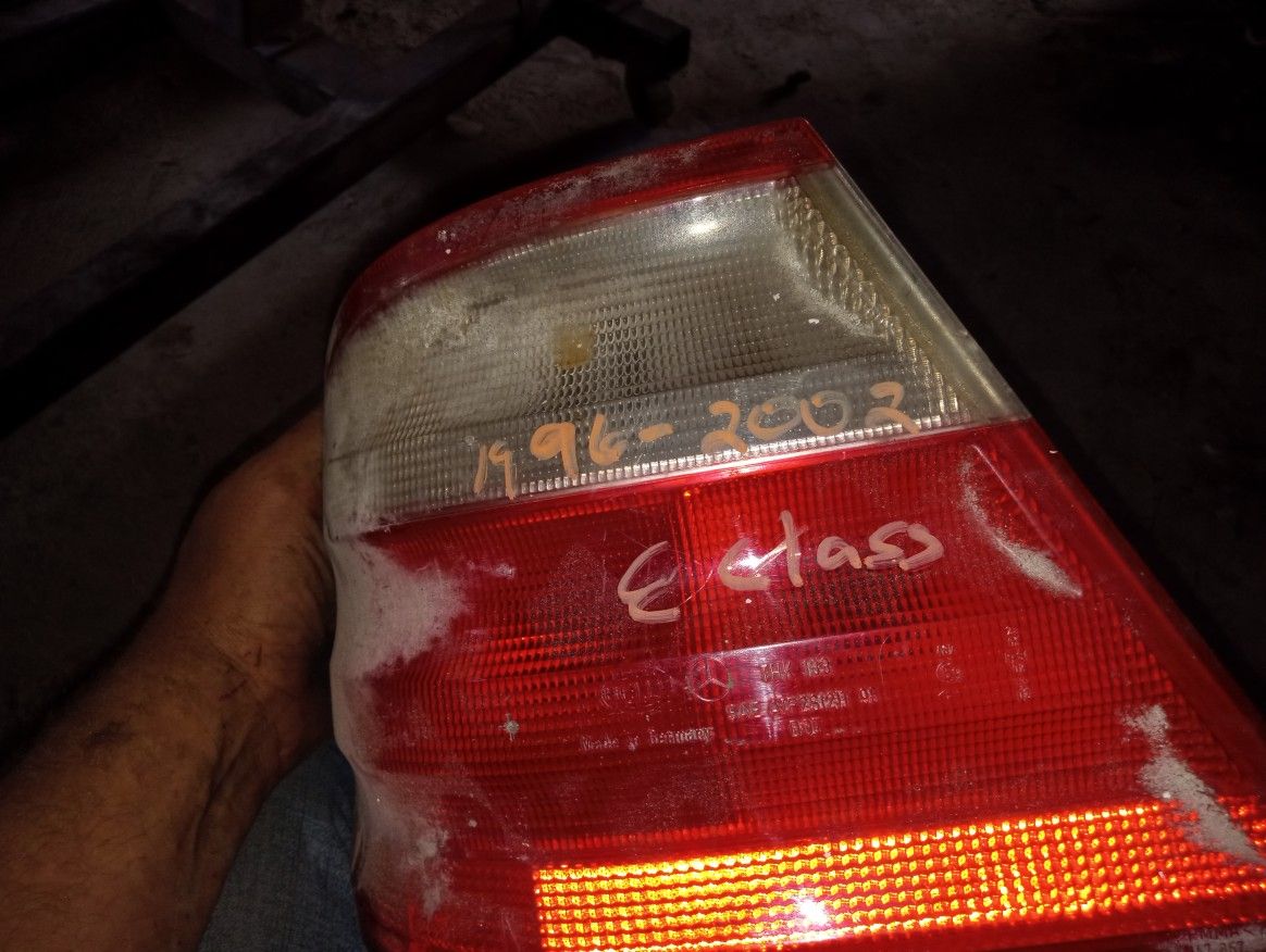 1(contact info removed) Mercedes Benz E Class Taillight