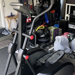 IRONMAN Ascender Elliptical   