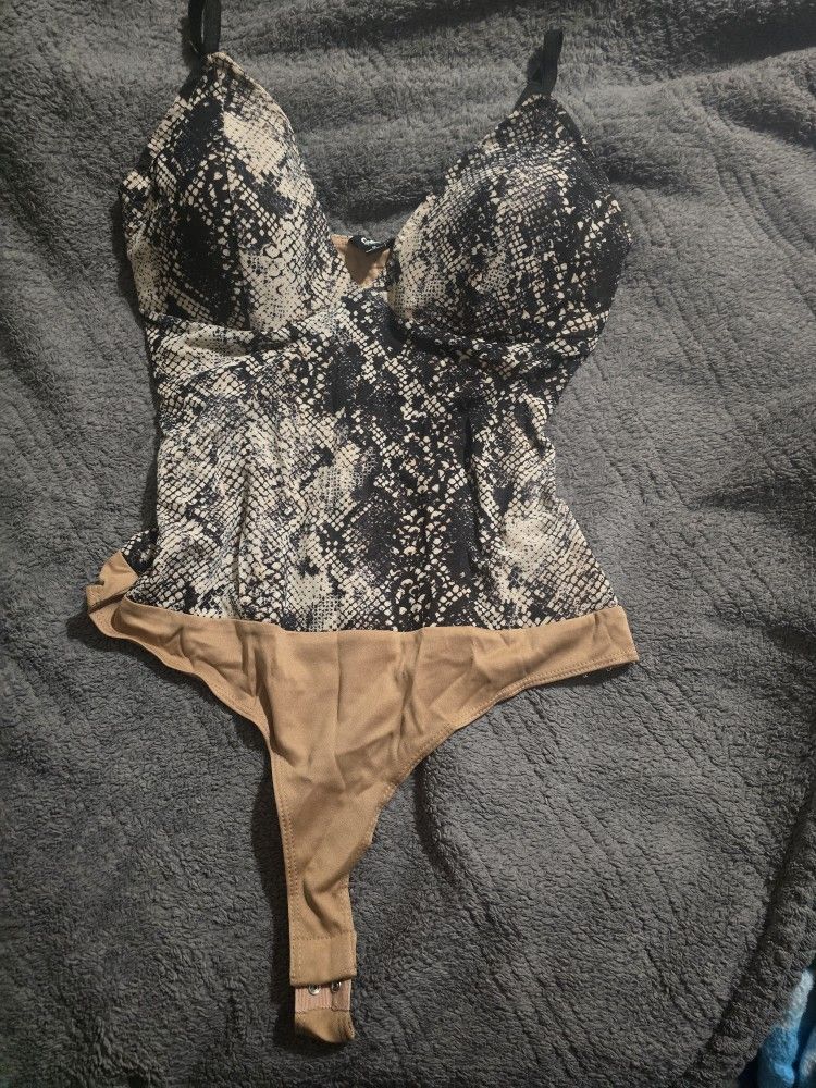 GBG Guess Snake Print Body Suit Size Medium
