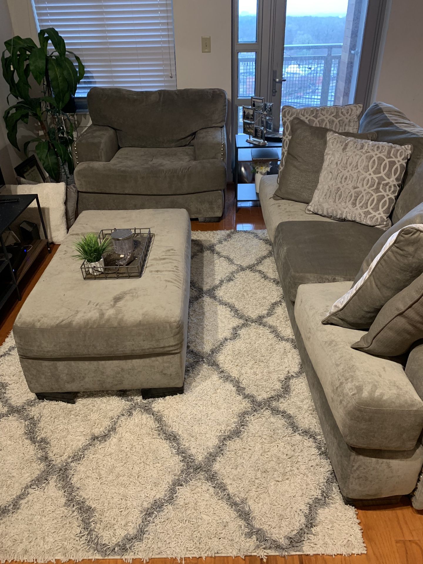 Excellent Condition Grey Sofa and Love Seat Set