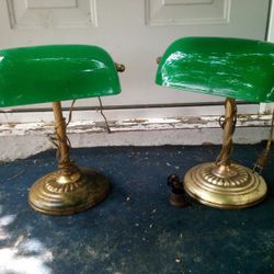 2 Vintage Emerald Green Glass Shade Bankers Desk Lamp Gold/Brass Base Portable