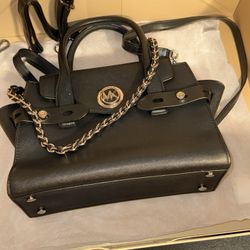Micheal Kors Carmen MD satchel 