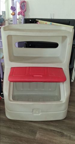 Toy box