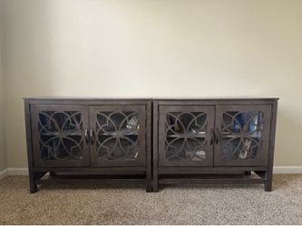 Set of 2 shelves with glass doors
