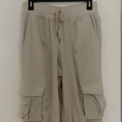 LULULEMON CARGO PANTS SZ 4 NEW