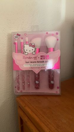 New Hello Kitty Make Up Brushes !!!