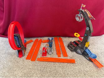 Hot Wheels Trick Tracks Triple Stunt Starter Set Track Playset w/ Manual L8956
