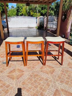 3 Barstools 30"