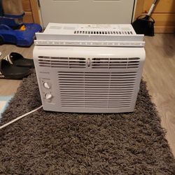 Frigidaire Window AC Unit