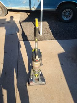Hoover vacuum cleaner uh72400