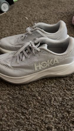Hokas Womans Shoes