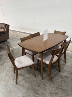 Dining table set