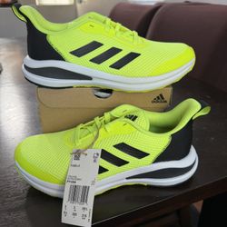 ADIDAS TRAINER - Unisex NEW!