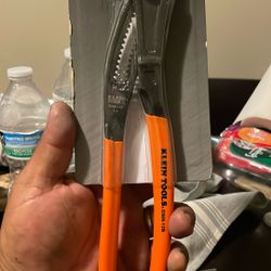 Klein Tools Quick Adjust Klaw Pump Plier 
