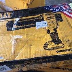 Dewalt DCE593D1 20v Epoxy adhesive Kit