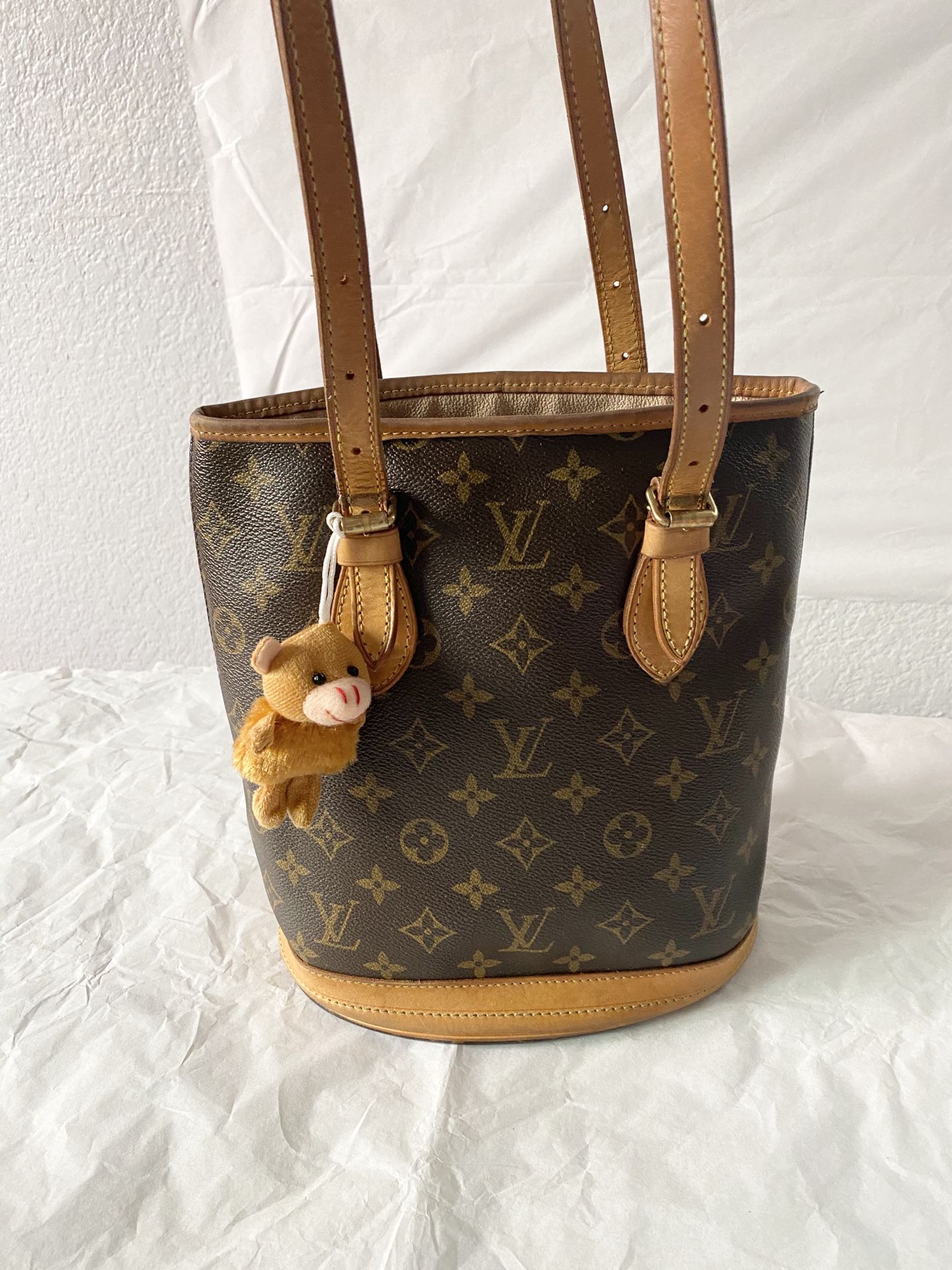 Louis Vuitton Petit bucket bag/shoulder bag