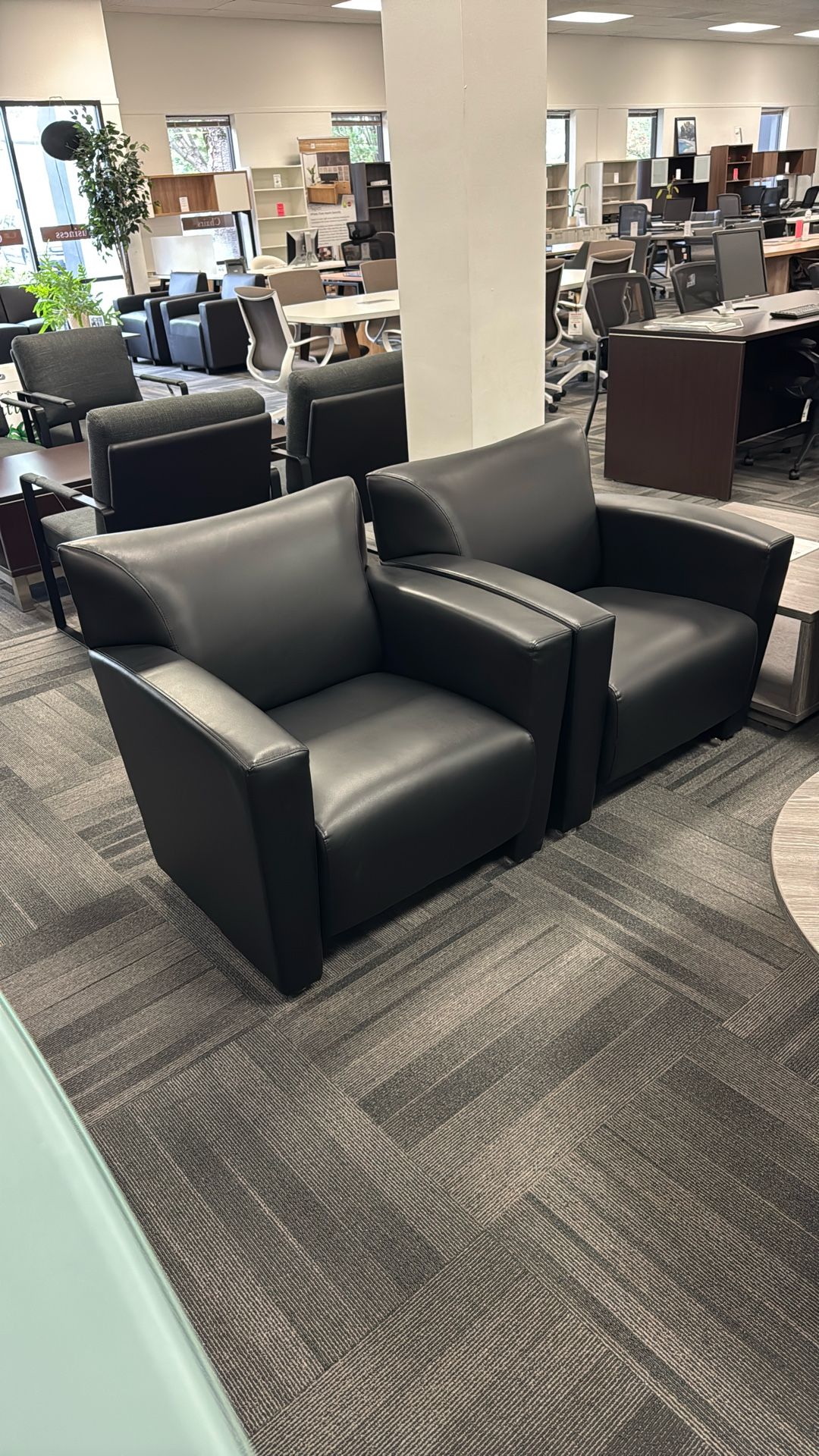 Executive Lounge Chair / Club chair