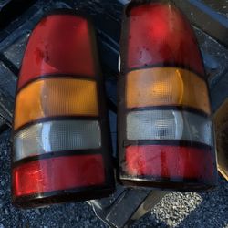 99-05 Gmc Or Chevy Taillights