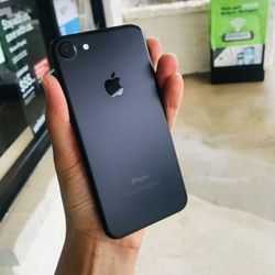 iPhone  7 128 GB Unlocked 