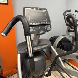 Cybex elliptical 750AT