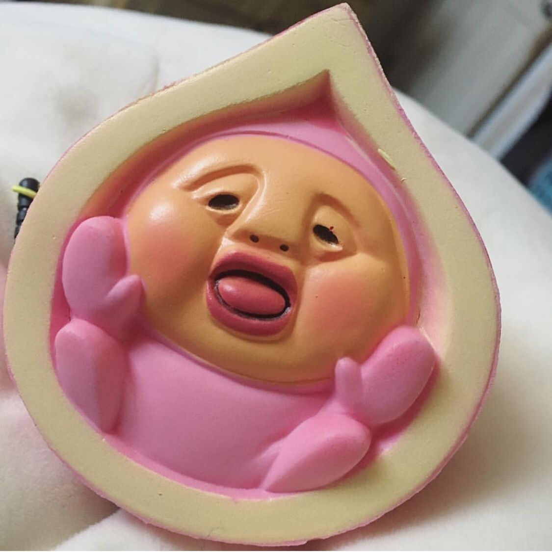 Rare Hiding Peach Kobito Dukan Squishy