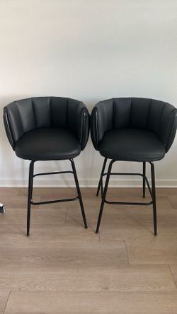 2 Black Bar stools