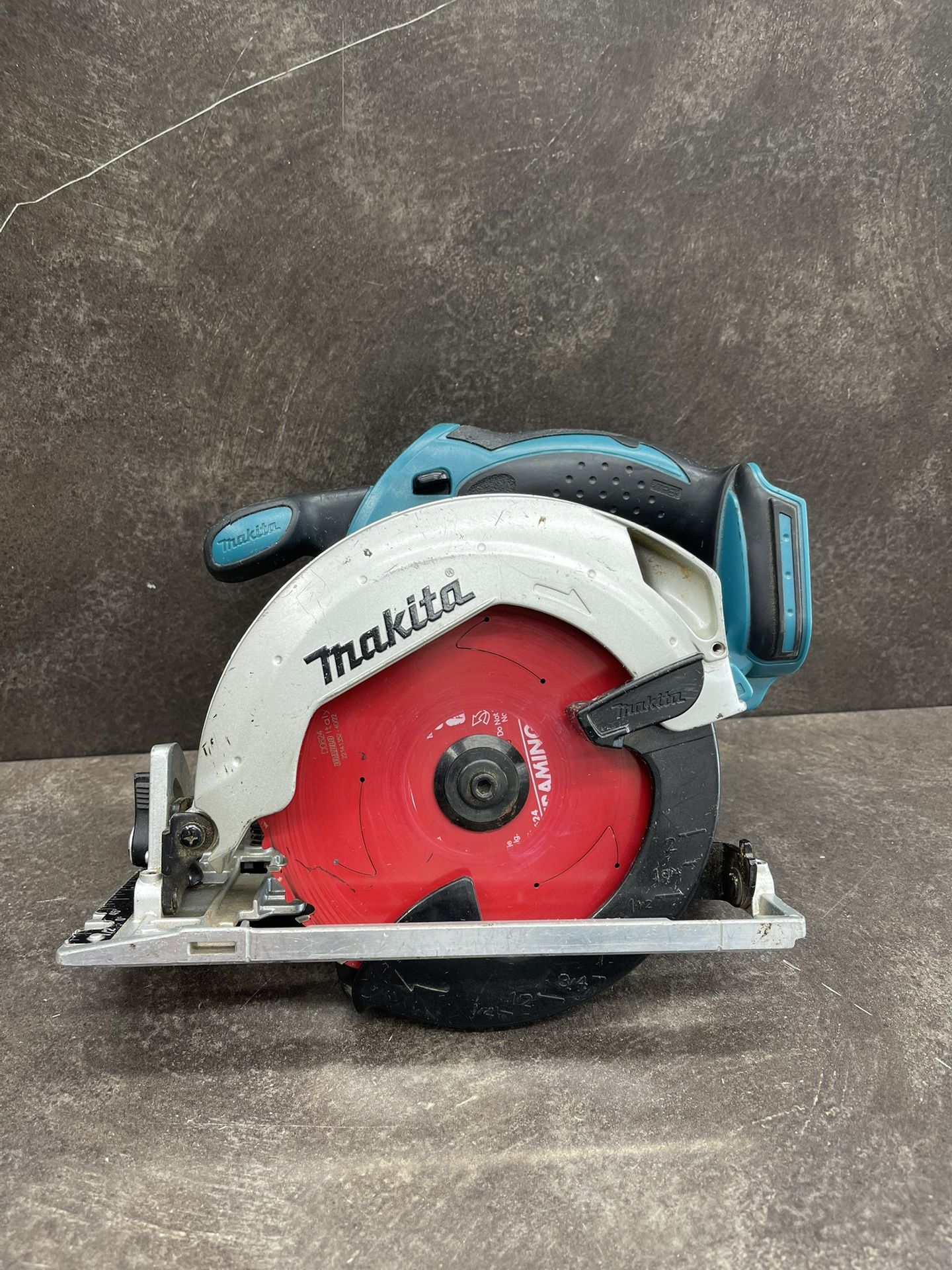 Makita Circular Saw XSS02