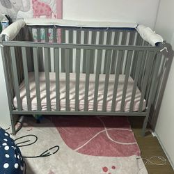 Adjustable Baby Crib