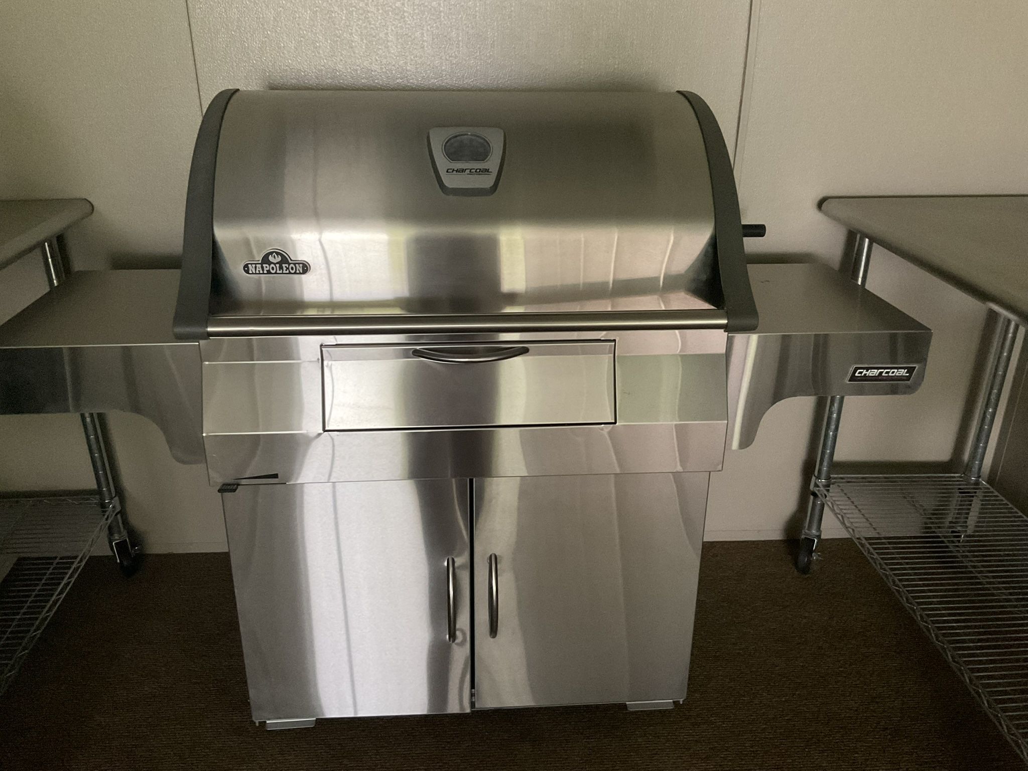 Napoleon charcoal Grill