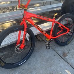 Red Se bike beastmode