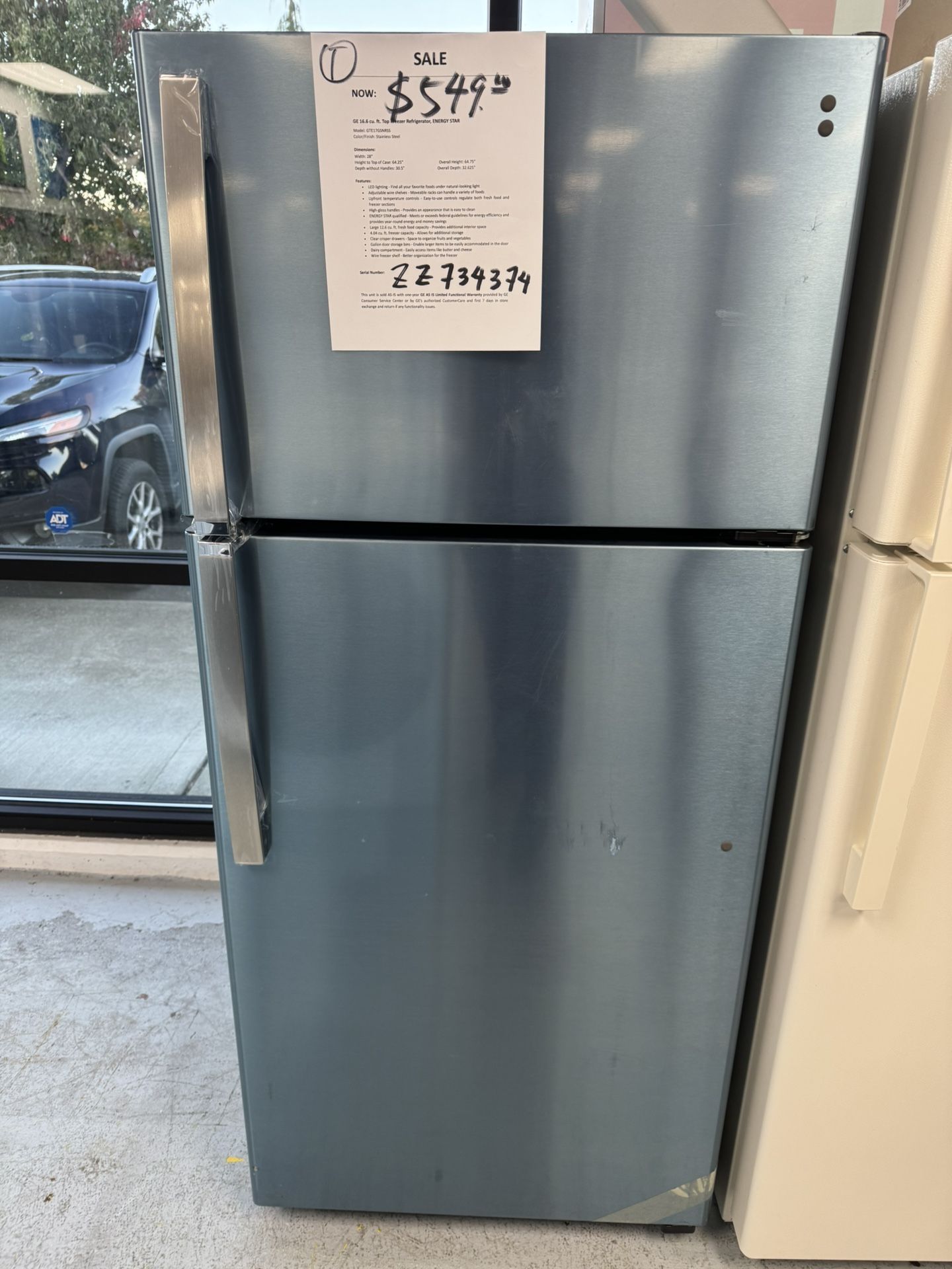 NEVER USED GE 17-22 Cu.ft Top Freezer Refrigerator