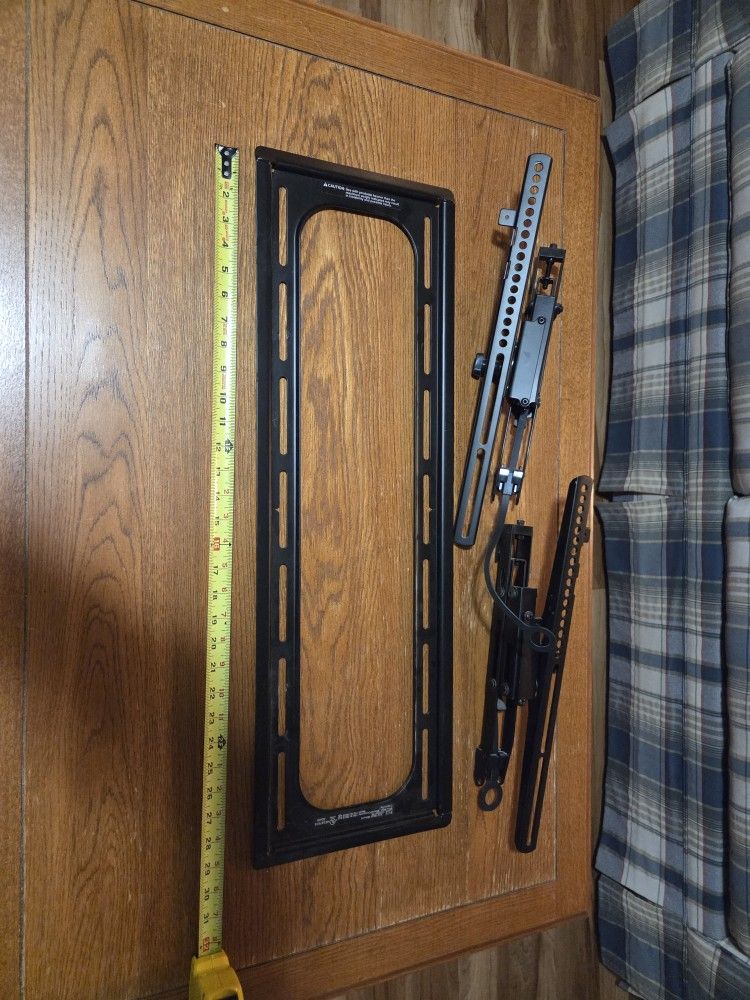 TV Wall Mount: Free