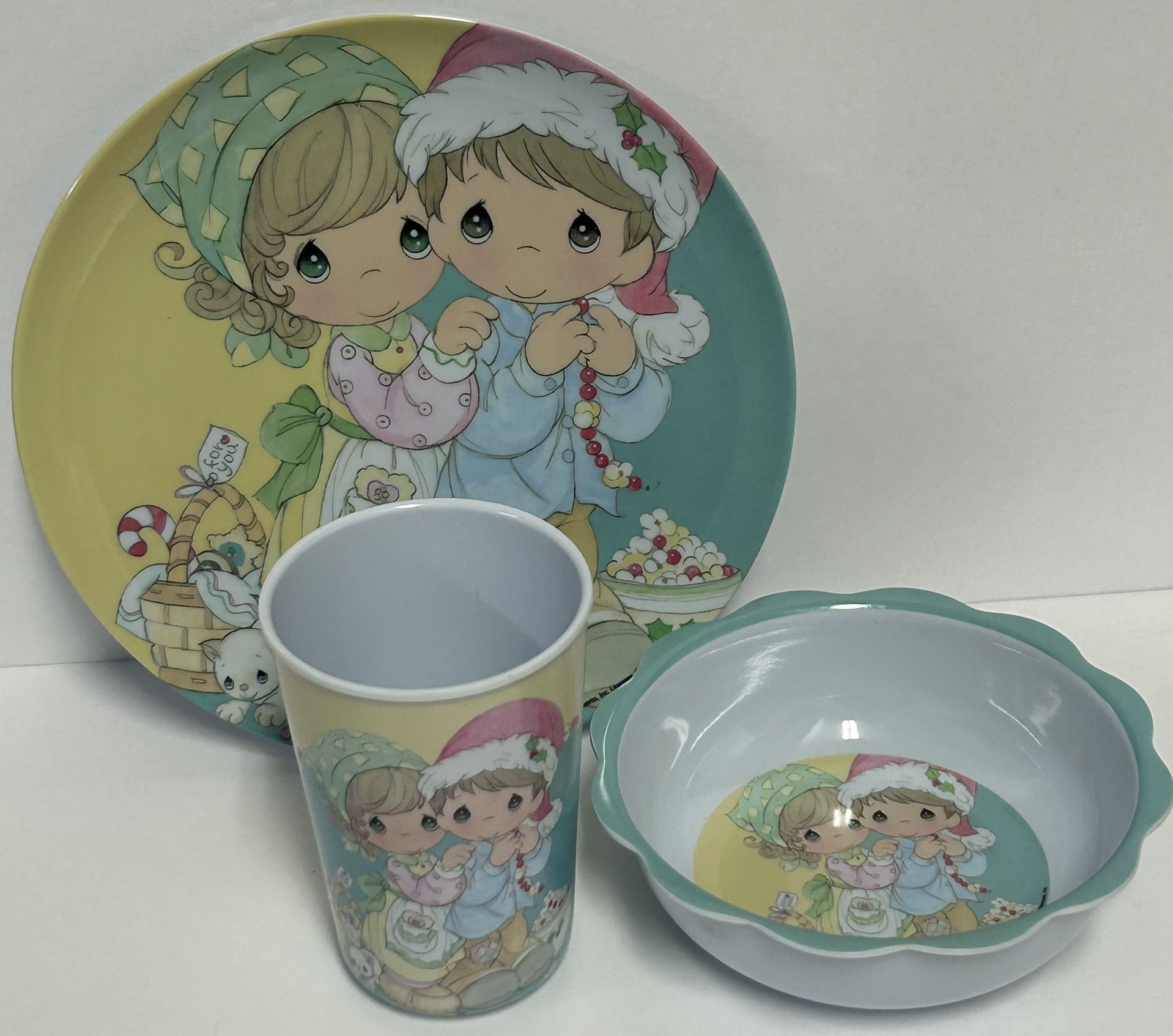 2006 Precious Moments Gibson Christmas Heart Melamine Children's 3 -Piece Dinnerware Set