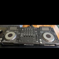 Pioneer CDJ 2000 Nexus 2 djm 900 Nexus