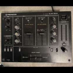 Pioneer DJM300 Professional mixer
