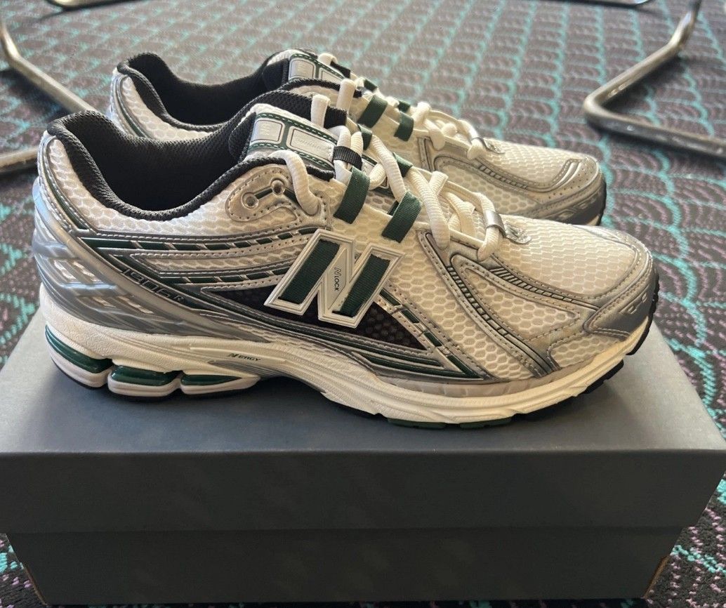 Brand New Men's New Balance 1906R Silver Metallic Night watch Green Size 10.5