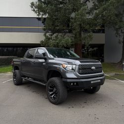 2020 Toyota Tundra SR5 (4x4)